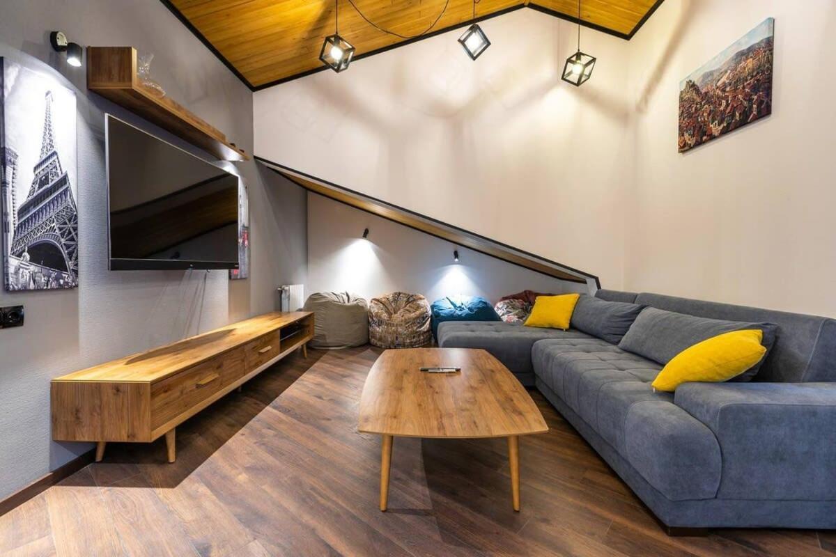 3Br Apt W Huge Terrace & Magnificent Views Tbilisi Exteriér fotografie