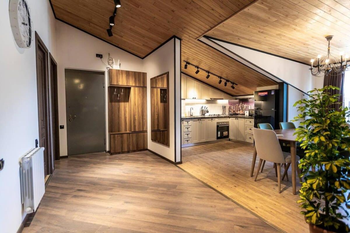 3Br Apt W Huge Terrace & Magnificent Views Tbilisi Exteriér fotografie