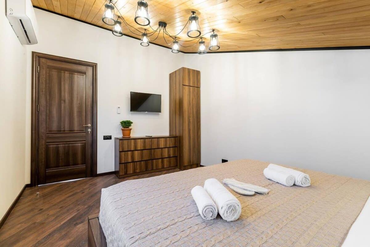3Br Apt W Huge Terrace & Magnificent Views Tbilisi Exteriér fotografie